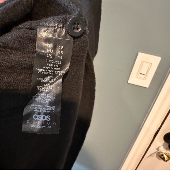 ASOS Design Curve Textured Button Through Line Tunic/Shirt in Black - Picture 9 of 11